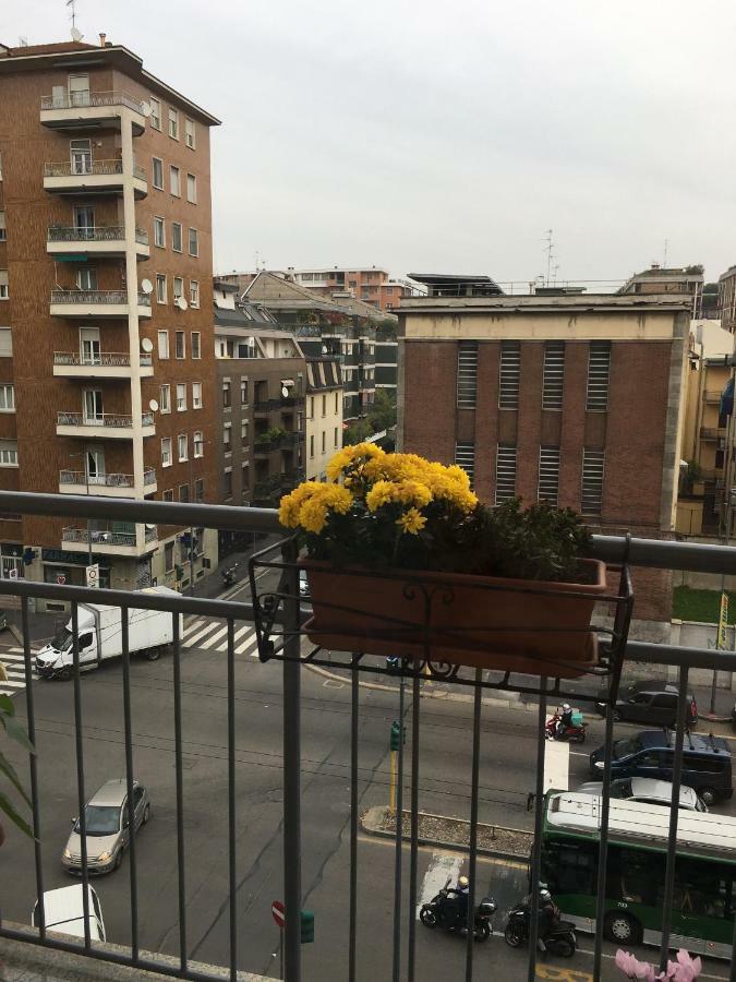 Zonatortona B&B Milaan Buitenkant foto