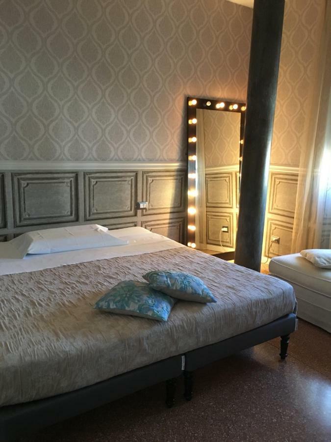 Zonatortona B&B Milaan Buitenkant foto
